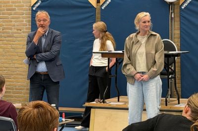 Wethouder opent examens