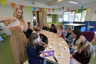 Yuniors tienercollege gestart