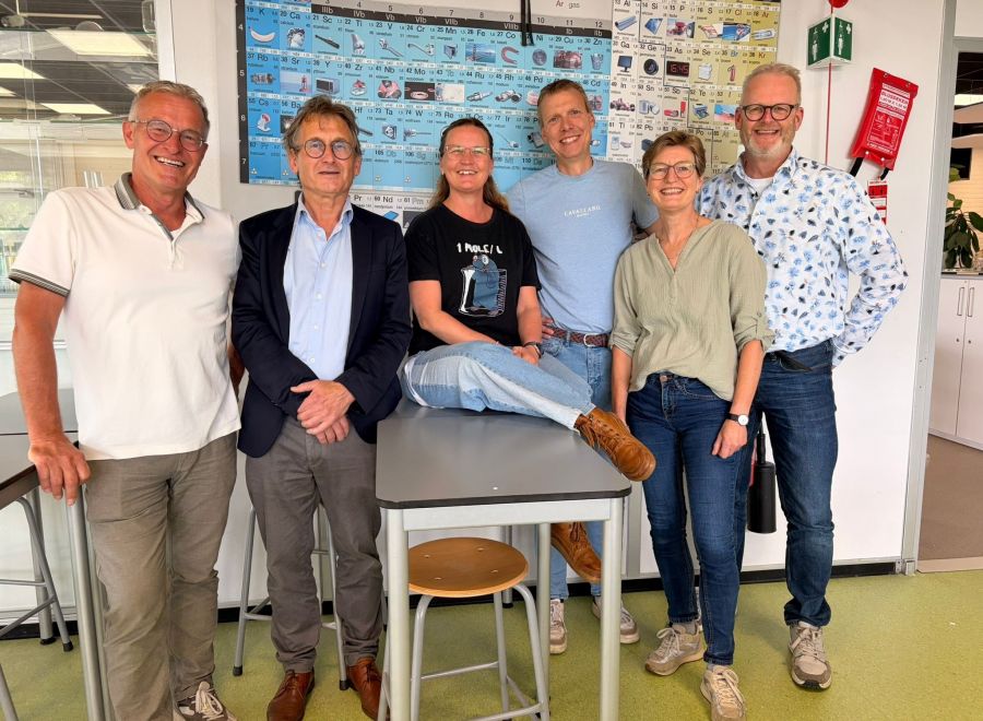 Nobelprijswinnaar Ben Feringa bezoekt CSG Dingstede